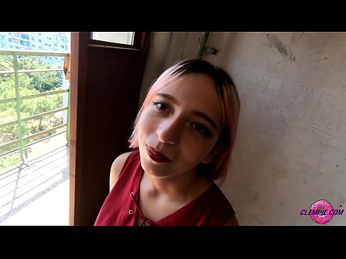 ❤️ Študentka zmyselne fajčí cudzinca vo vnútrozemí - strieka mu na tvár ❤️❌ Jedinečné porno na nás ❌️❤
